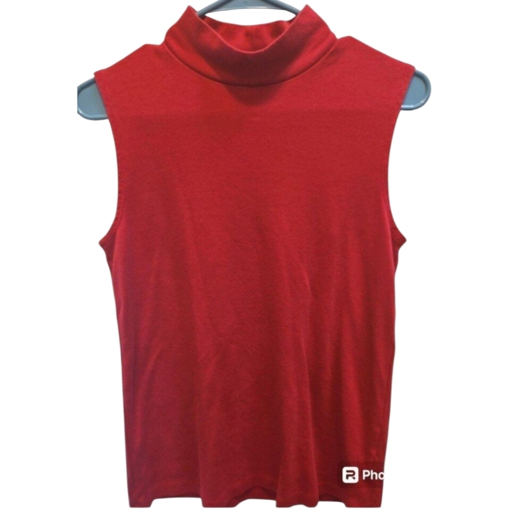 CROFT AND BARROW RED SLEEVLESS TURTLE NECK SZ M TOP